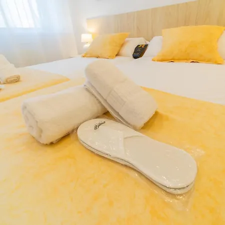 Апартаменти Gran Via Dona Casilda Park By Next Stop Більбао